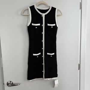 Elegant Black and White Sleeveless Dress